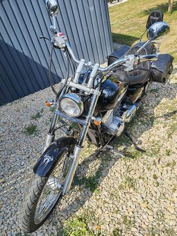 Honda 750  Shadow - Spirit - 3
