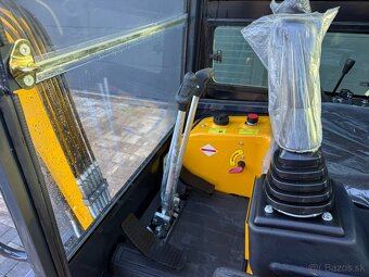 Minibager 1.8 Tonový s klimatizáciou - 3