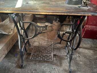 Starožitný šijací stroj durkopp - 3