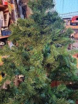 Umelý vianočný stromček. - 3