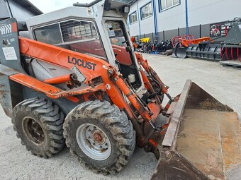 Predam Smykovy nakladac Unc locust 1203 - 3
