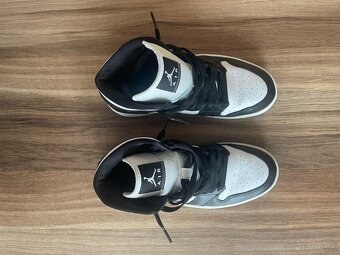 Nike Air Jordan 1 - 3