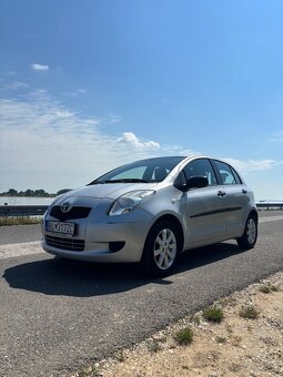 Toyota yaris 1.3 - 3