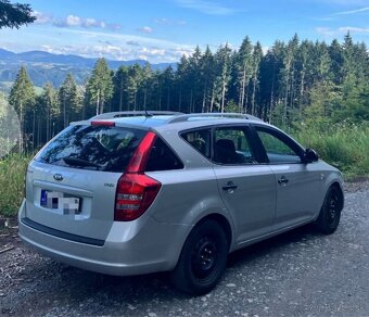 Kia Ceed combi 2007 zadné svetlo dolné - 3