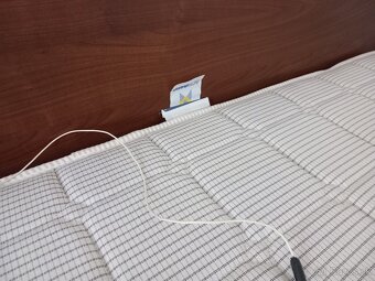 Postel 140×200,matrac Dormeo - 3