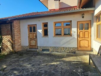 Očkov - Krásny viacgeneračný RD, 698 m2 pozemok na predaj - 3