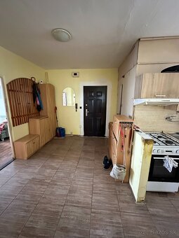 Na predaj 4 izbový byt - 3