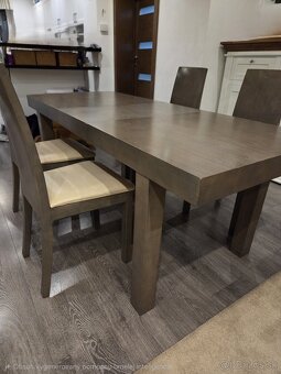 Jedálenský set pre 6 osôb 6x stoličky 1x rozkladací stôl - 3