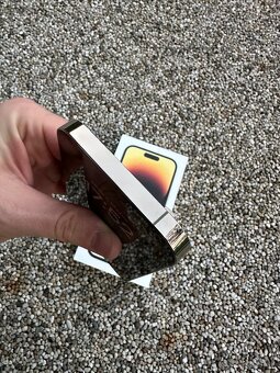 IPhone 14 Pro - baterie 100% - 3