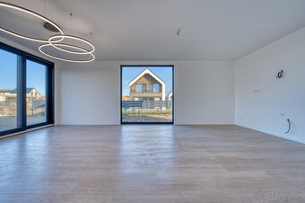 Úsporný 5-izbový bungalov A0 – Veľká Lomnica - 3