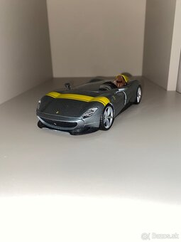 Predám modely aut 1:24 - 3