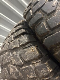 235/70 r16 - 3