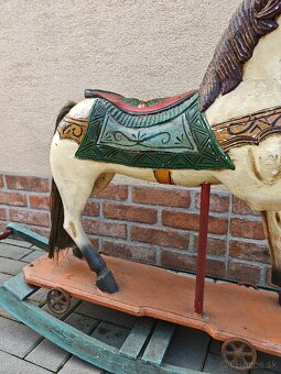 Veľký drevený hupaci koník - 3