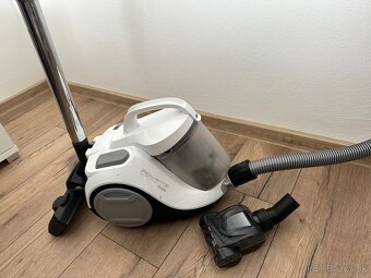 Vysávač Rowenta 900w - 3