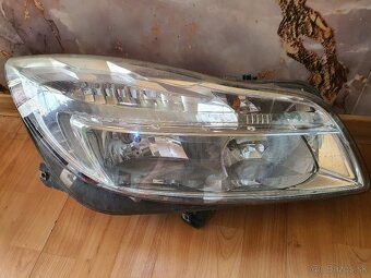 Predné svetlá Opel insignia - 3