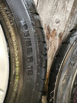 Predávam originál Volkswagen elektróni 16 letné pneumatiky - 3