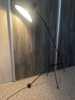 Podlahová lampa v štýle Serge Mouille - 3