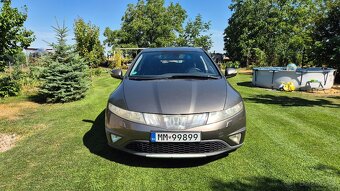 Honda Civic 8 g. - 3