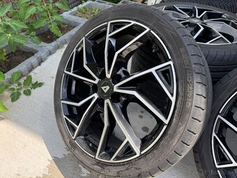 5x112 225/40 R18 - 3