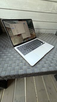 Apple Macbook Air M2 - 3