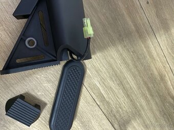 Airsoftová elektrická M4 - 3