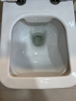 Závesné wc villeroy&boch - 3