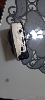 Predám tento starý fotoaparát FujiFilm - 3