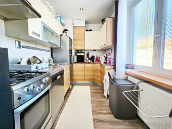 NA PREDAJ: MODERNÝ 2 IZBOVÝ BYT VO SVITE - 3