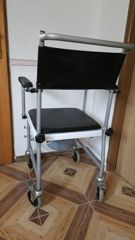 Toaletný, WC vozík na kolieskach - 3