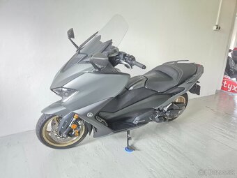 YAMAHA TMAX 560 - 3