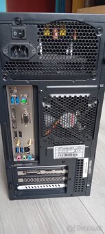 Pc a monitor - 600 euro - 3