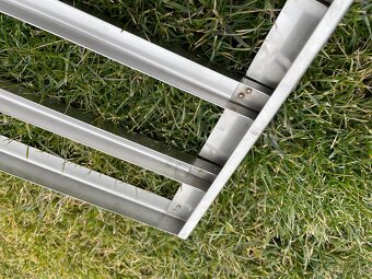 Zrovnávač pôdy pre trávnik - 3