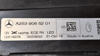 Pravé predné svetlo Mercedes GLC - 3