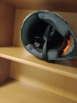 Predám prilbu,helmu - 3