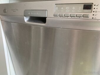 Electrolux umývačka riadu na náhradné diely - 3