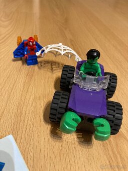 Lego Marvel Spidey amazing friends Hulk vz. Rhino - 3