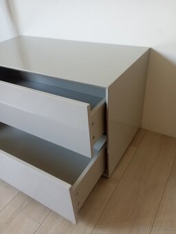 komoda - sivá farba, vysoký lesk - 3