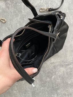 Čierna kabelka Guess NOVÁ - 3