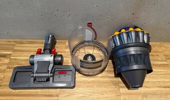 Vysavac Dyson Ball DC33c Pro - 3