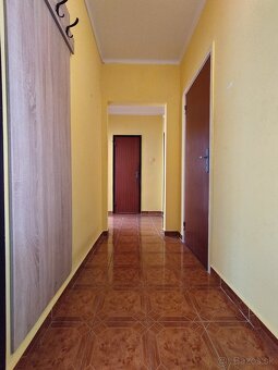 Predám 3,5 izbový byt v Trenčíne. - 3