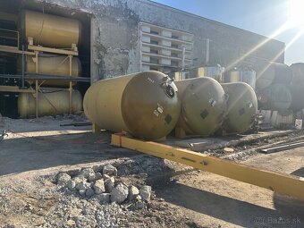 Predám železné smaltove nadoby 4000L 10000L 15000L - 3