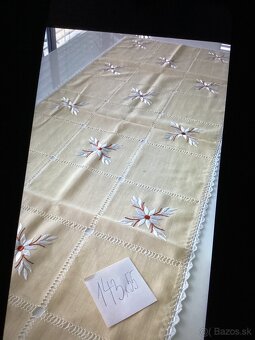 Prestieranie na dlhy stol - 3