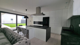 EXKLUZÍVNE Prenájom luxusný 4-izbový rodinný dom, atra - 3