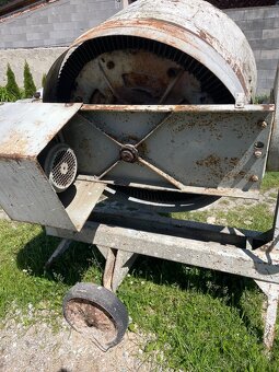 Miesačka na beton 125L - 3