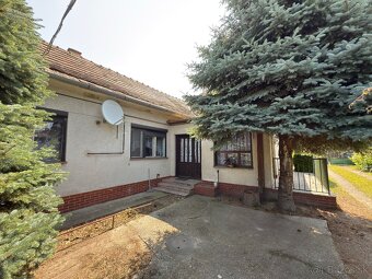 Starší 4 izbový rodinný dom Hamuliakovo - PREDAJ - 3