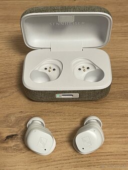 Slúchadlá Sennheiser Momentum True Wireless 3 biele - 3