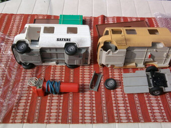 Staré Retro HRAČKY s káblovým ovládaním na baterie - 3