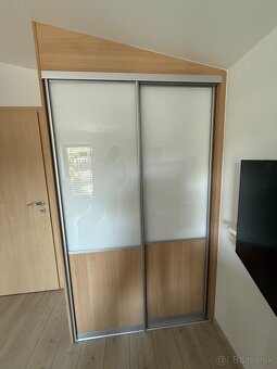 Predám vstavanú skriňu - 3