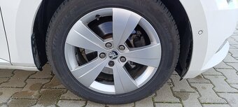 Škoda Superb combi,1/2016,LK,prvý,SR,119000,ťažné,110kW,A6 - 3