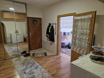 Na predaj 4 izbový byt kompletná rekonštrukcia Handlová - 3